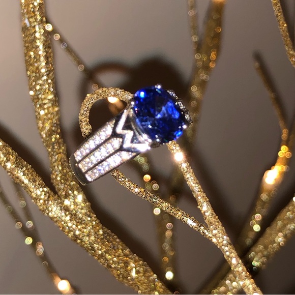 Amethyst stone set in 925 stamped silver ring w/white Cubic Zirconia size 7 - Picture 3 of 11